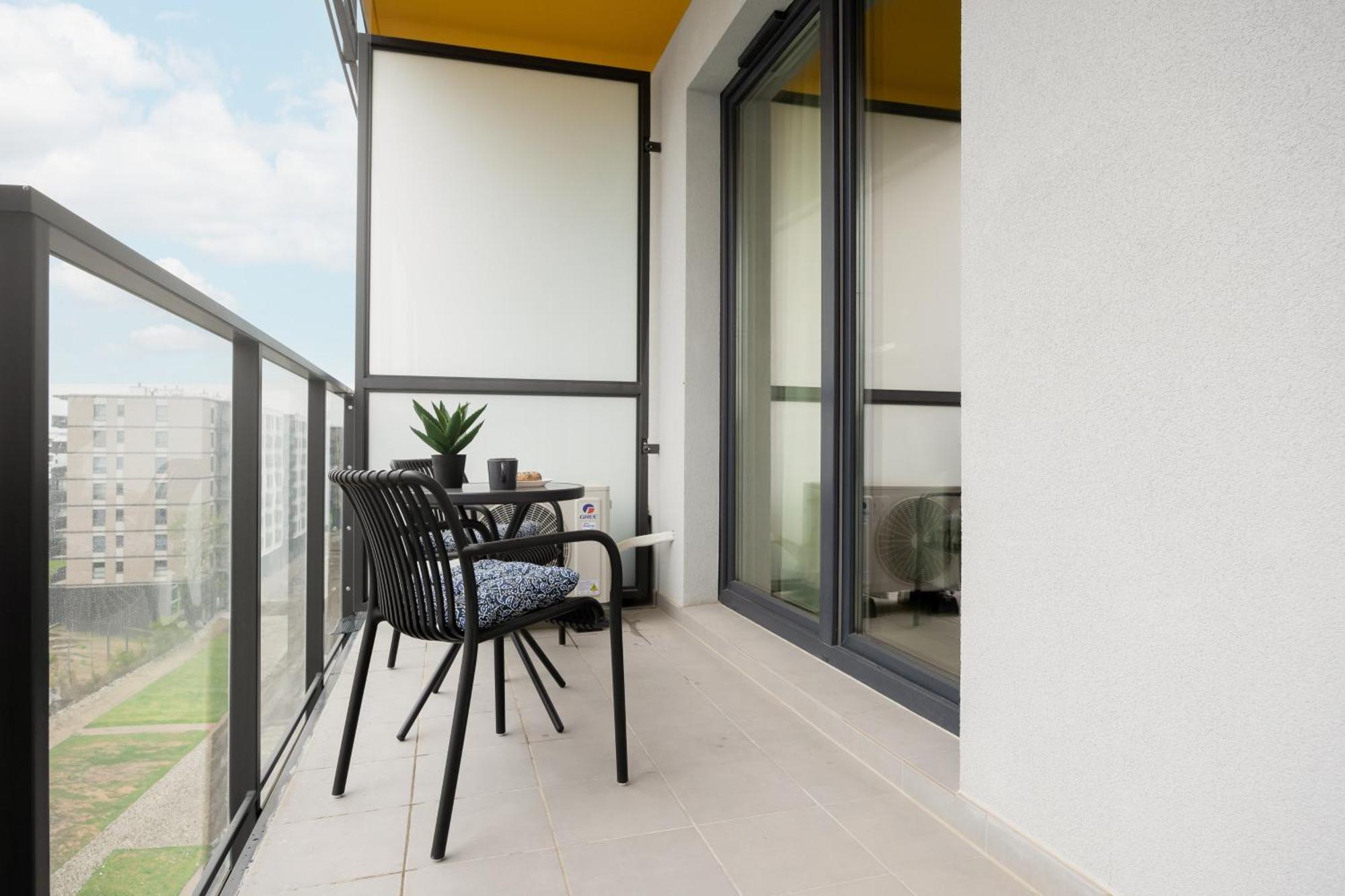 Stylish Apartments With Parking By Noclegi Renters وارسو المظهر الخارجي الصورة